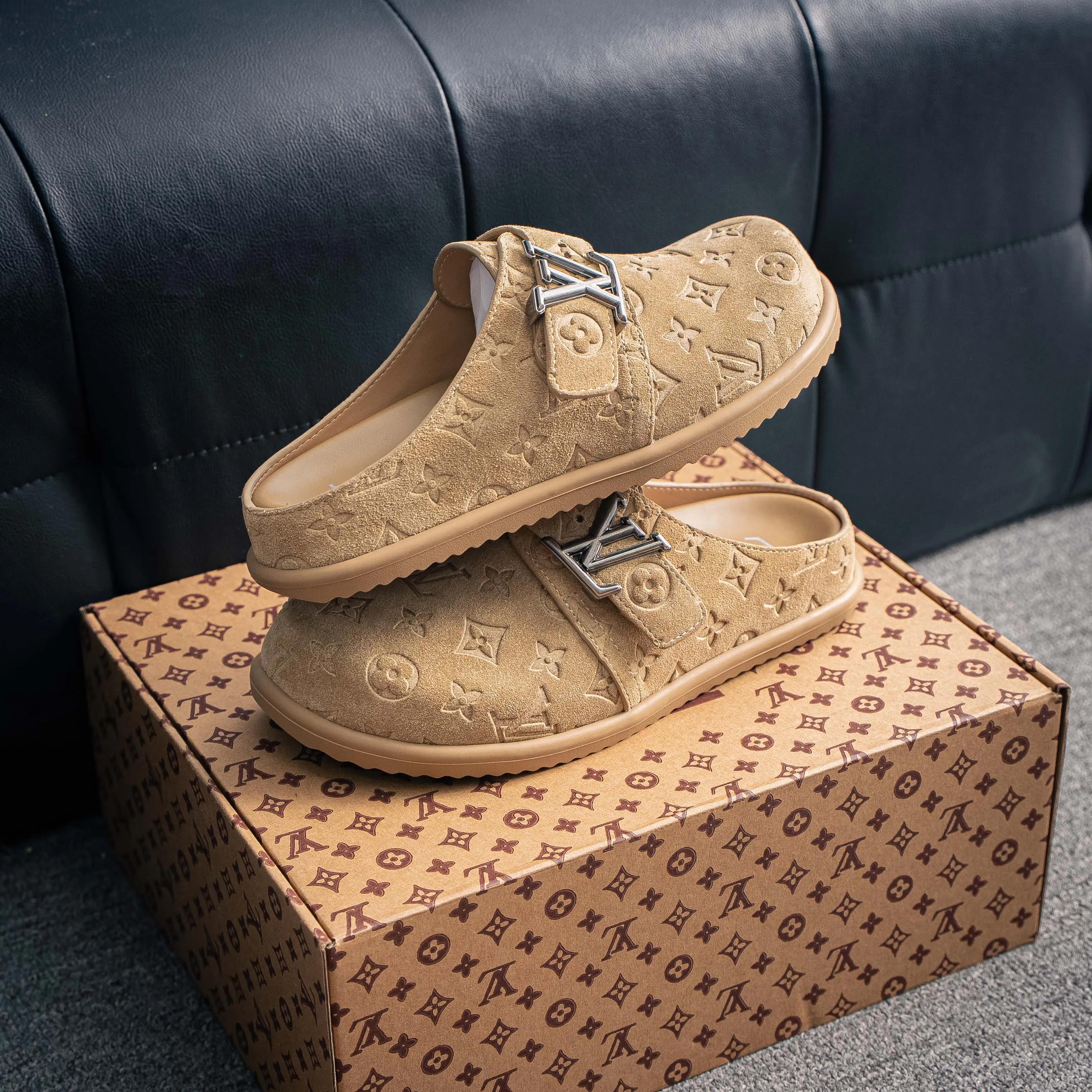 # Louis Vuitton Easy LV Shoes Sandals ！ Premium Quality